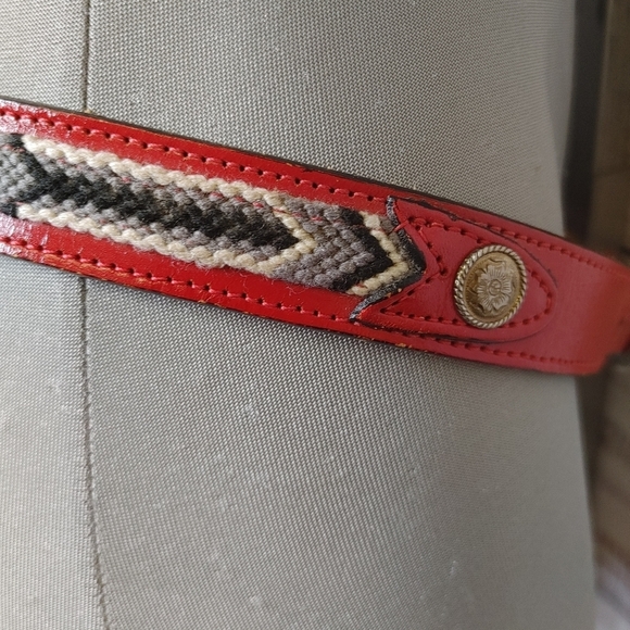 Red Embroidered Leather Belt Size L - Picture 6 of 13